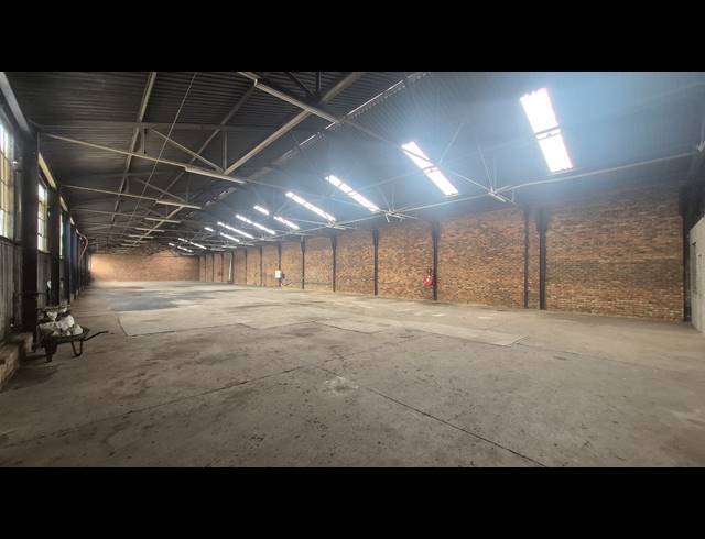 1,023M² FACTORY TO LET IN BOKSBURG EAST